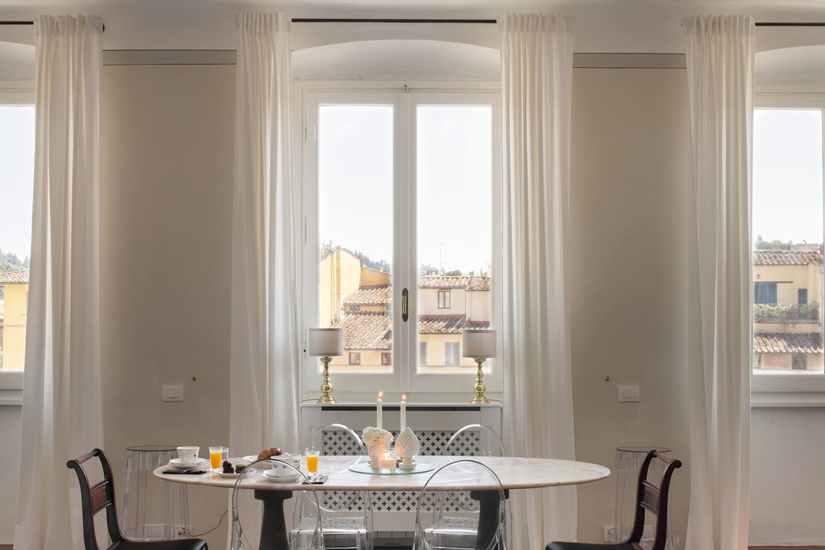 Photo Gallery Stunning Apartment with Balcony View: Experience Historic Florentine Football on June 24th!
